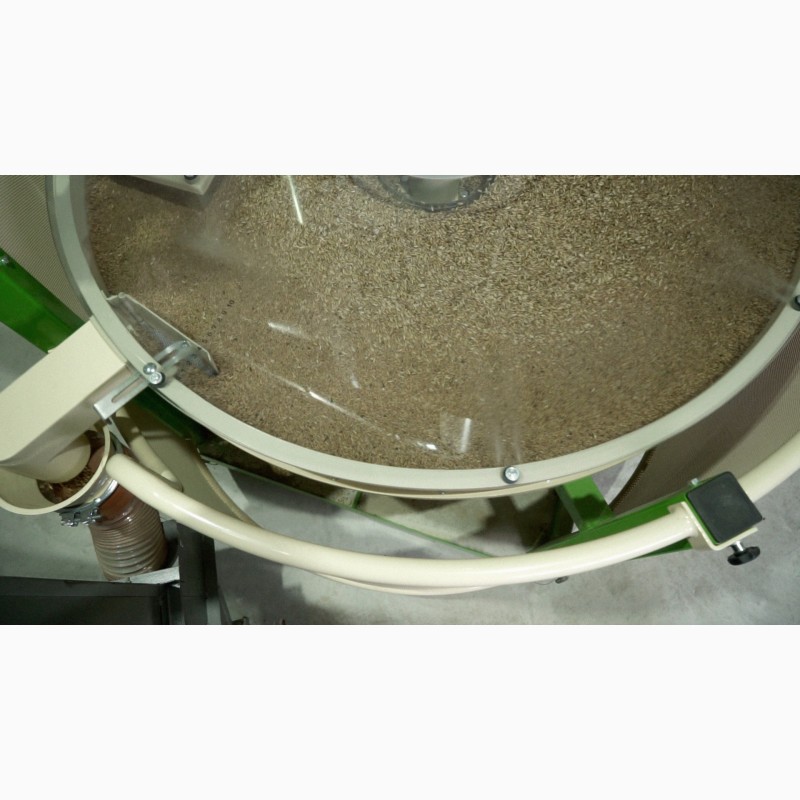 Фото 5. Очищення зерна до 99.5% на МПО (решета) + КВ2 (калібрування), на вібропневмостолі